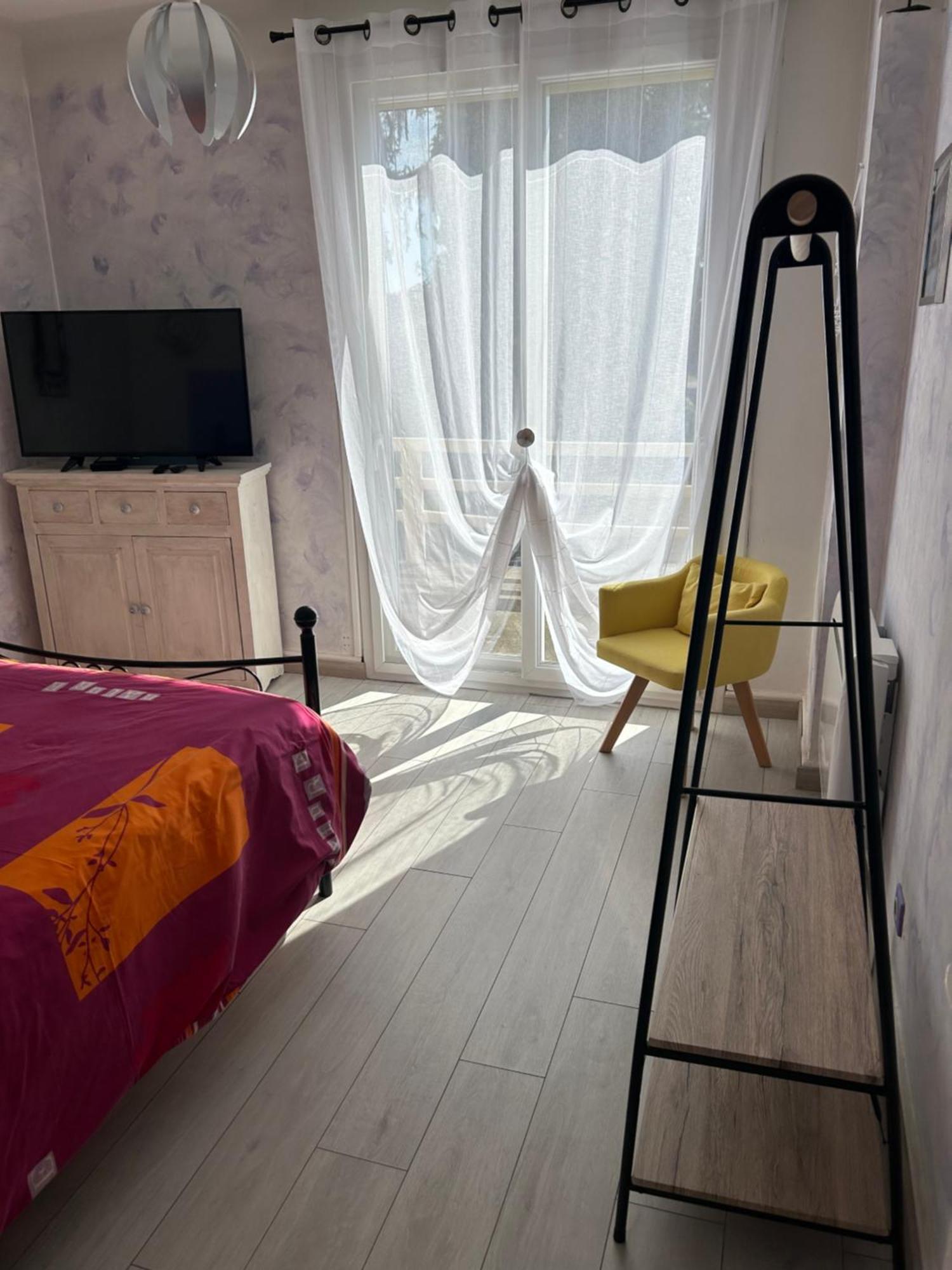 Chambres Hotes Les Grenouilles Saint-Paul-de-Varax Kültér fotó